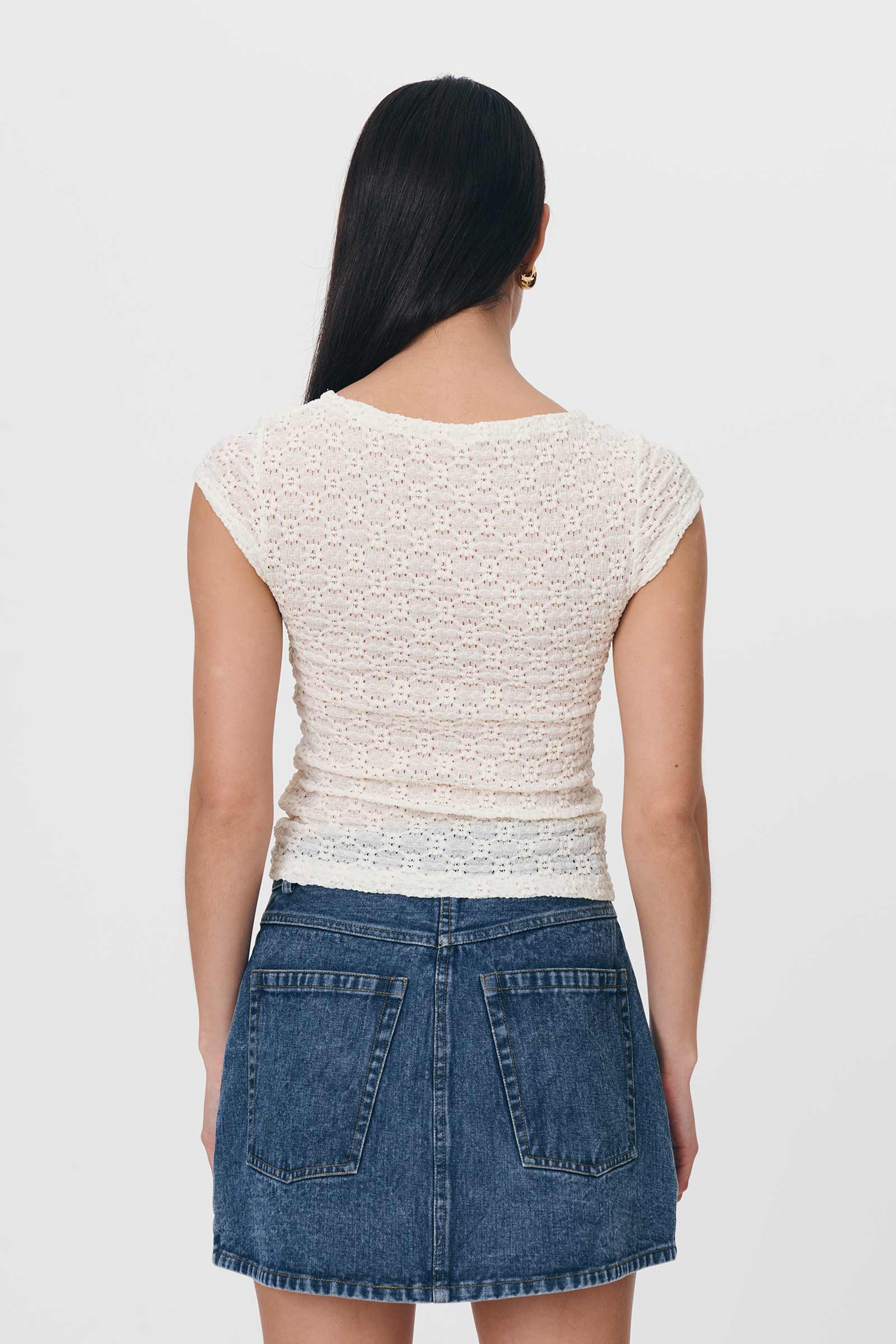 Galo Daisy Lace Tee Creme