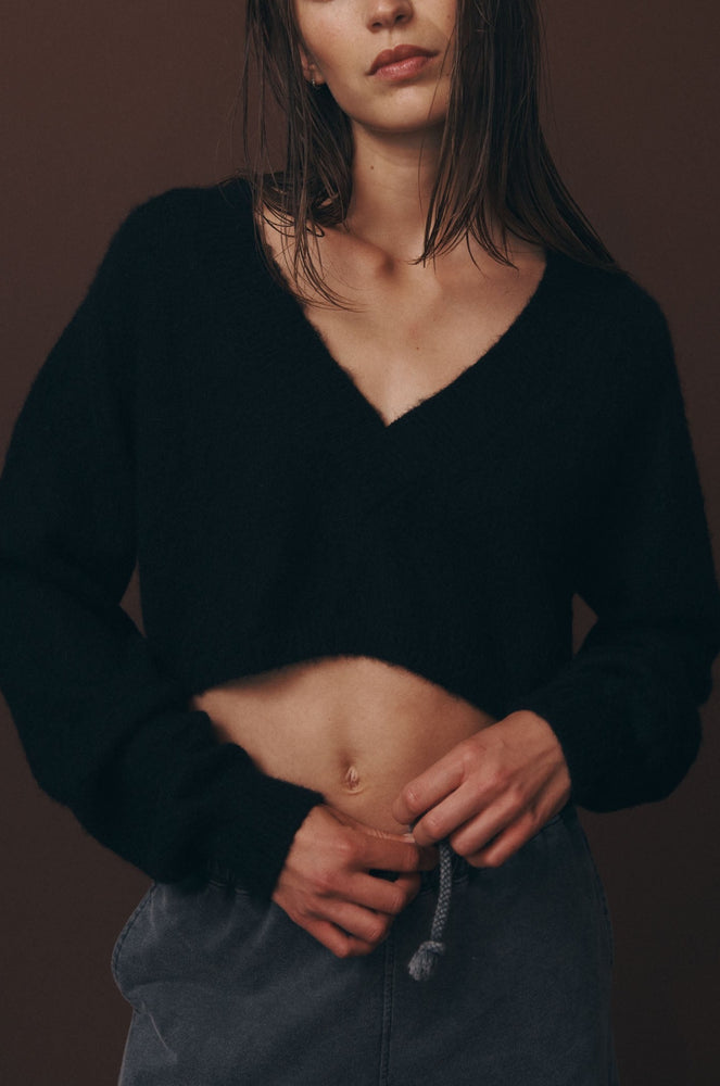 Kiara Knit Crop Jumper Noir