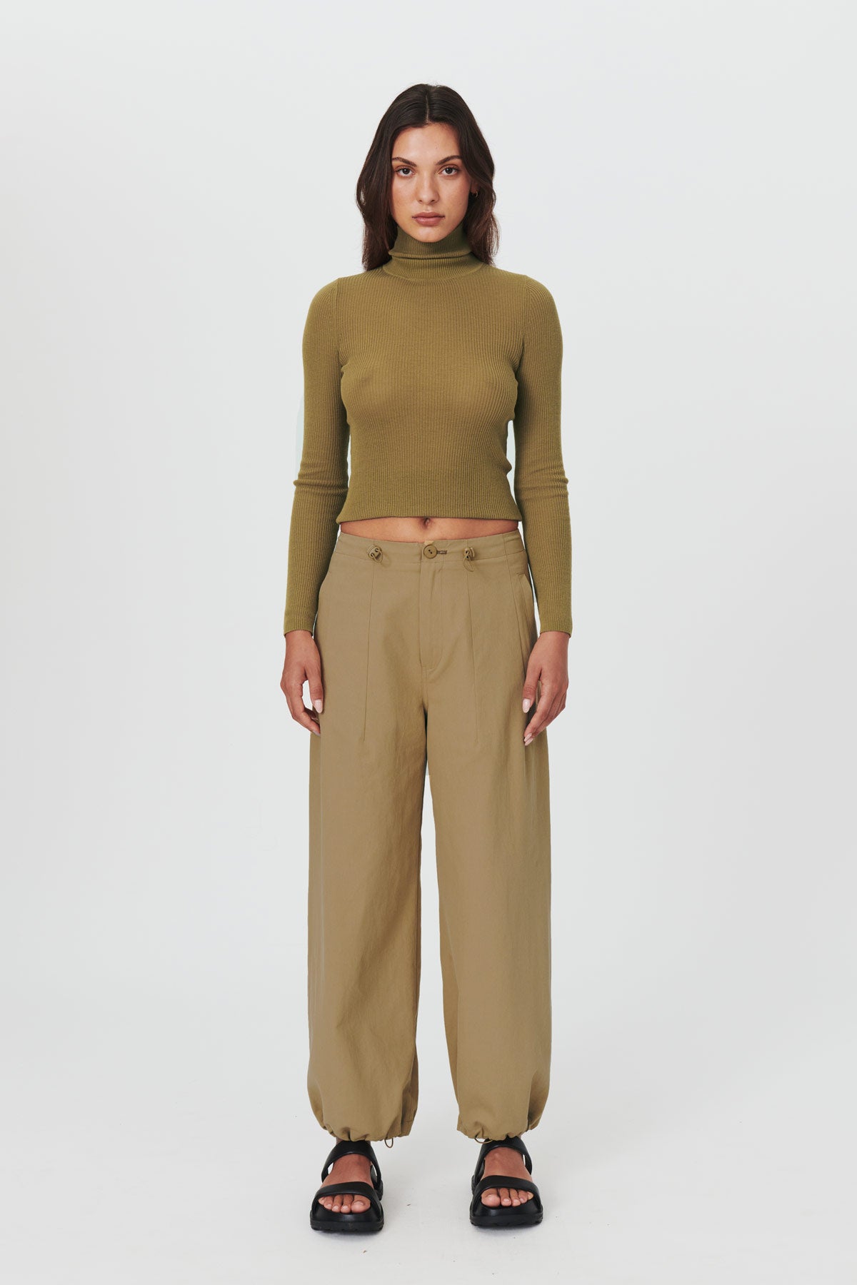 65.6,63.5,parachute-pants-ecru-olive,-1,0|