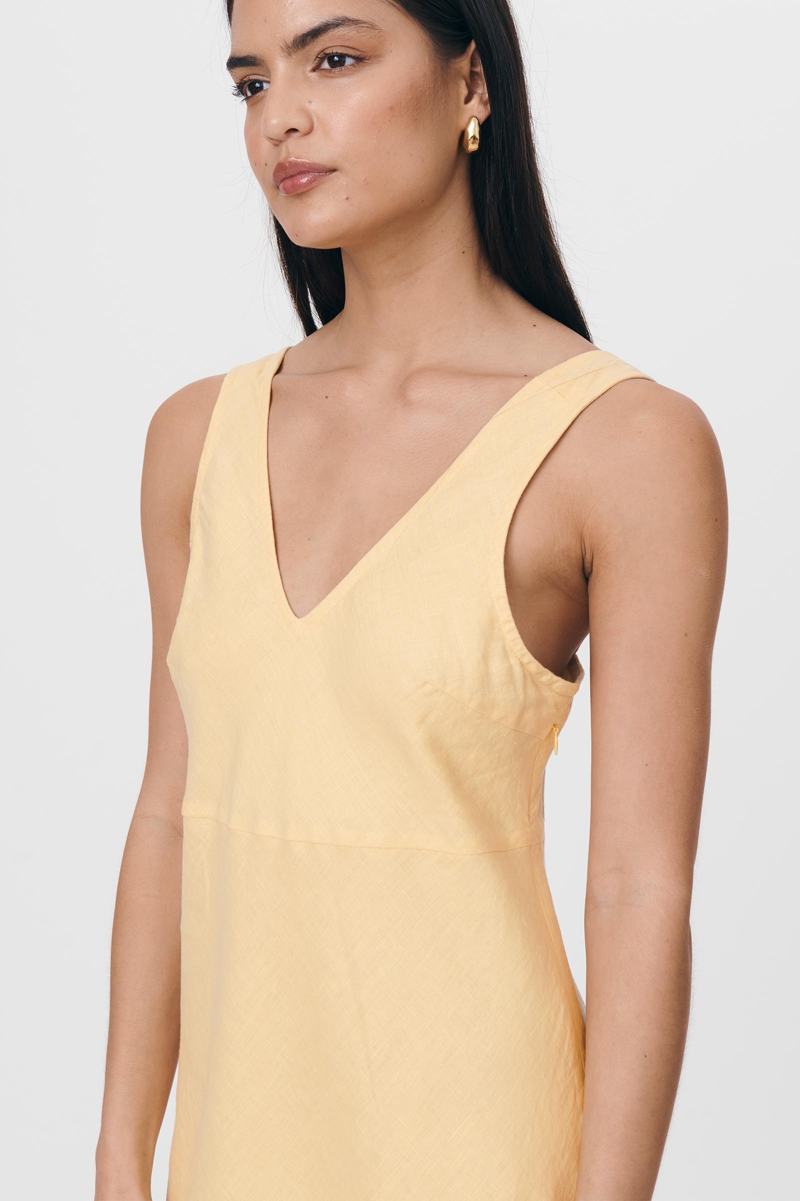 Regina Linen Maxi Dress