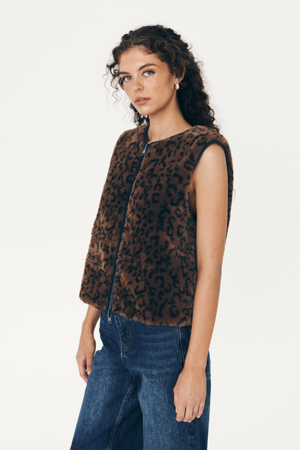 Solene Plush Vest