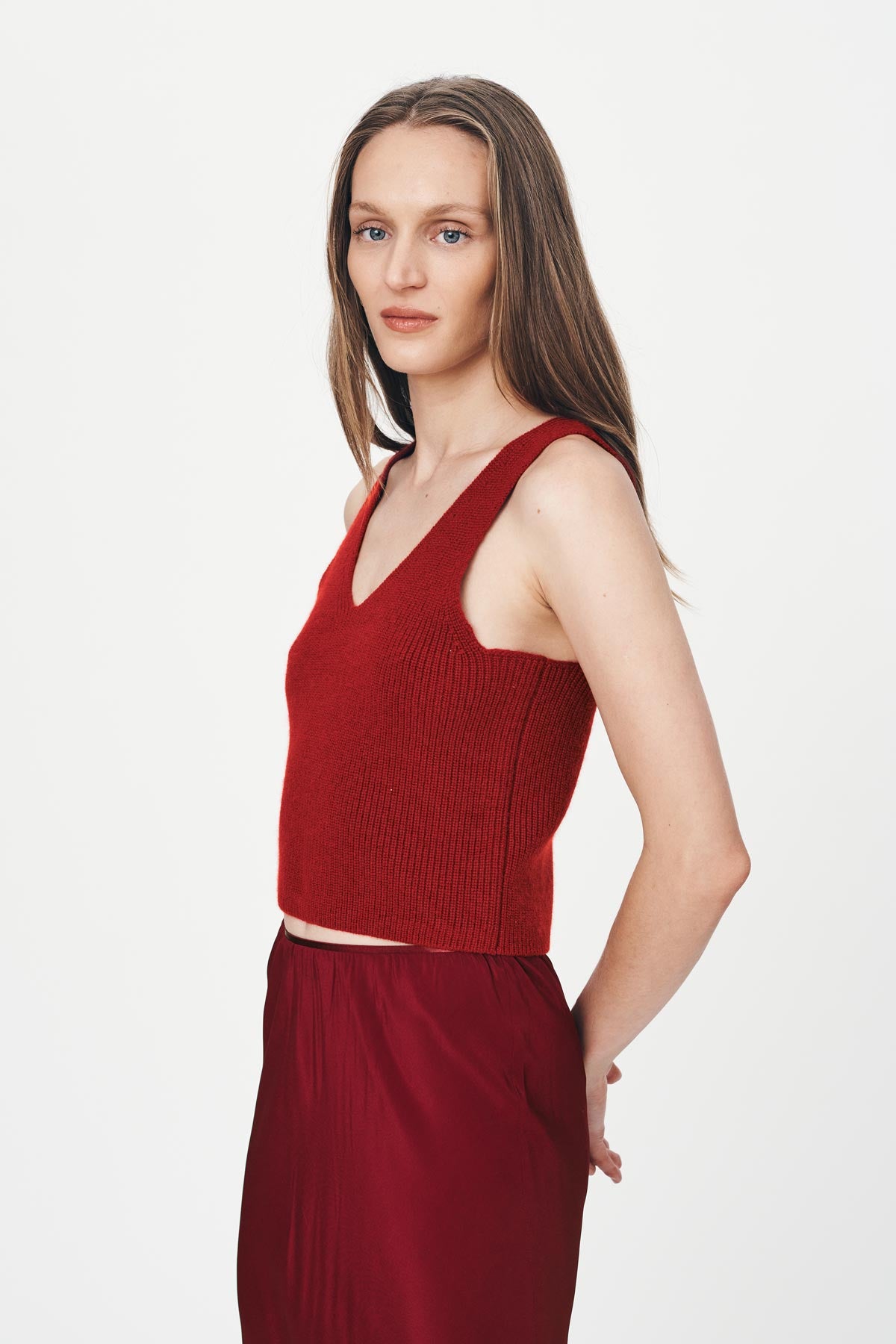 Vivian Merino Knit Tank in Rust Red | ROWIE Tops – ROWIE The Label