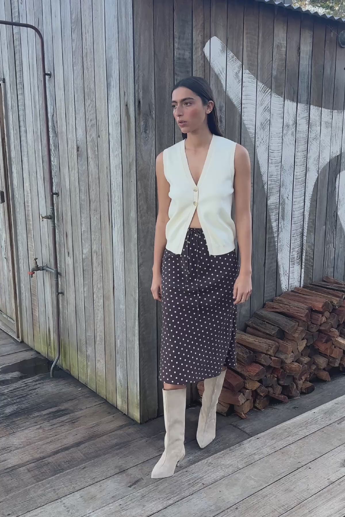 Goldie Knit Vest in Creme | ROWIE Tops – ROWIE The Label