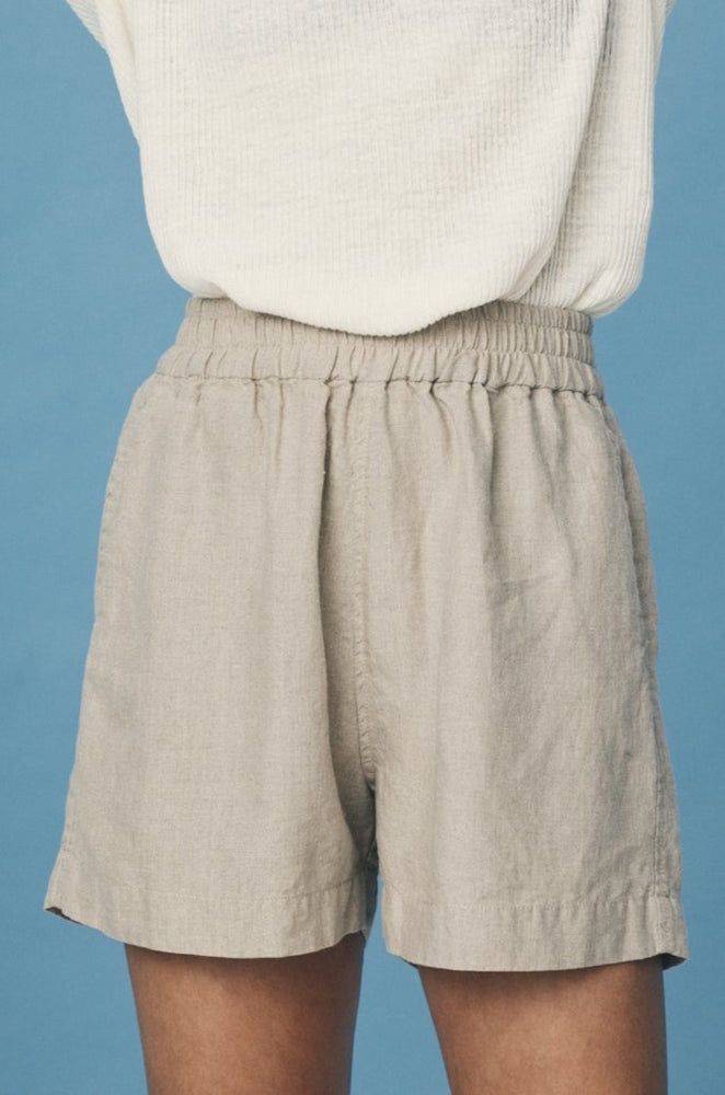 Phillip Linen Shorts Almond